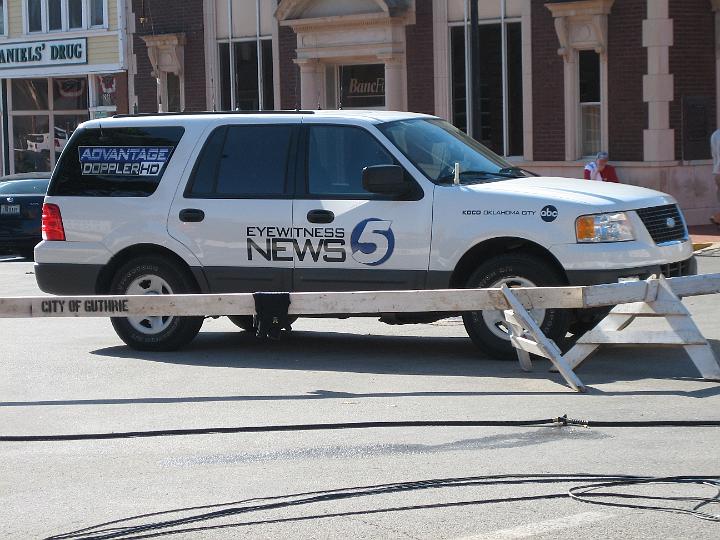 2007 Eyeball - Channel 5 News covering the Shindig.JPG